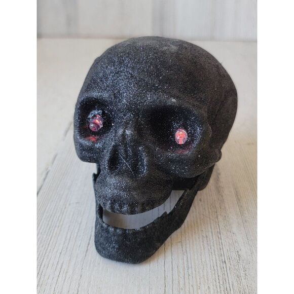 Mini black glitter skull light up prop Halloween decor - Picture 2 of 8